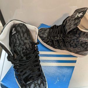 Adidas Basket PROFI UP (WOMANS ) Dress sneakers